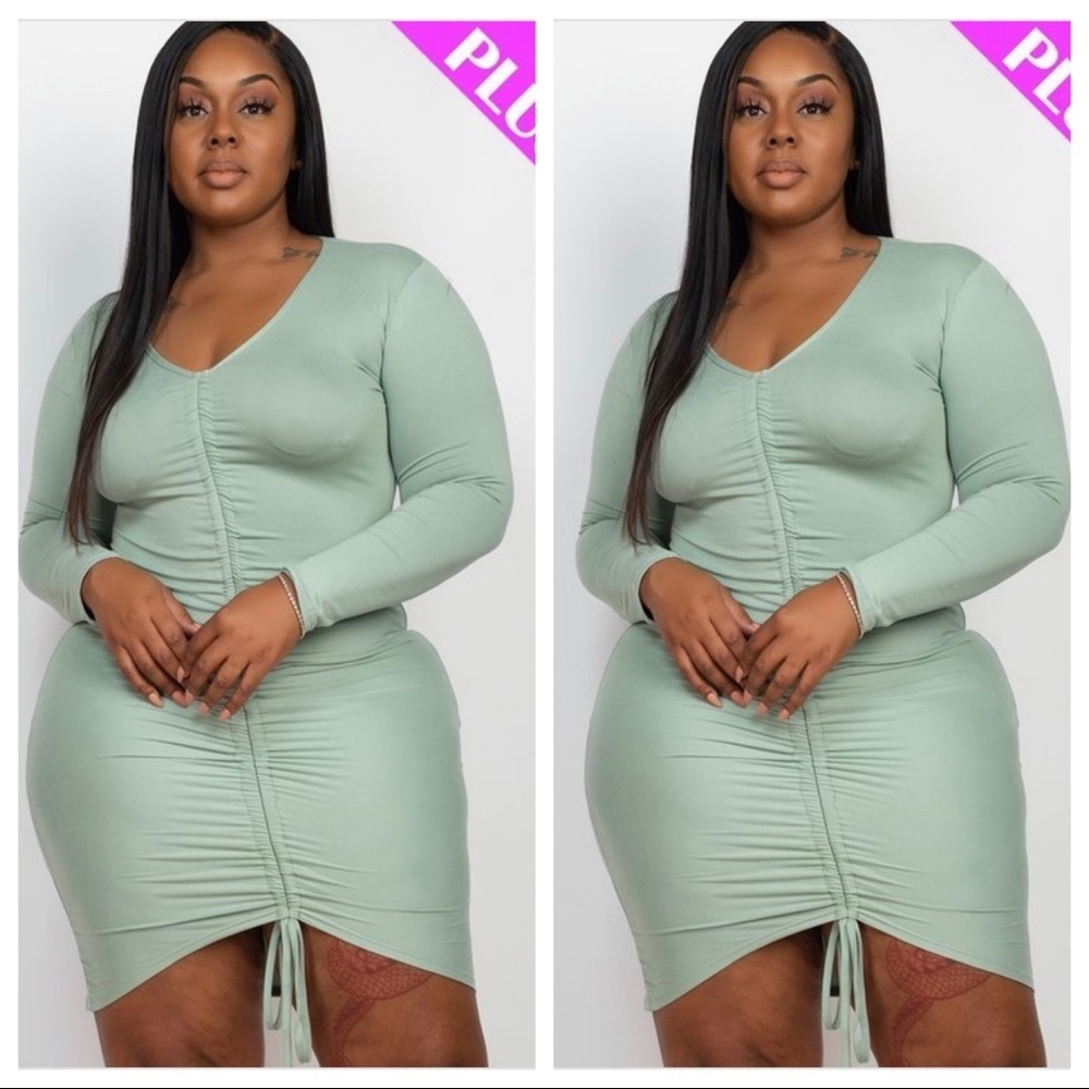 PLUS SIZE SAGE LONG SLEEVE RUCHED DRESS